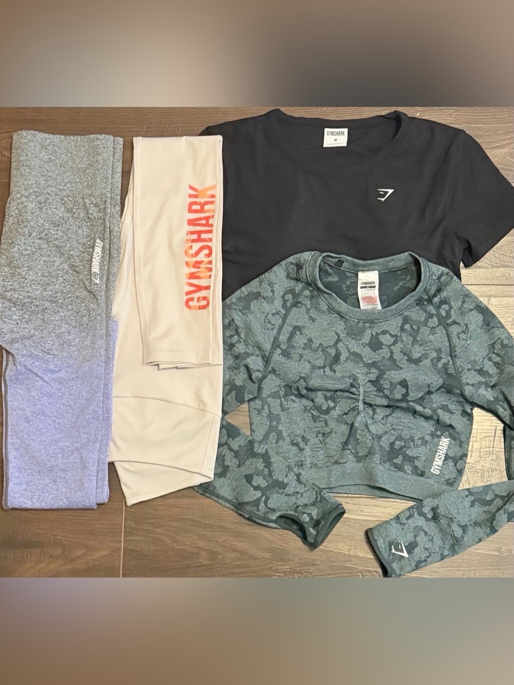 ⛔️ SOLD ⛔️ /// Women’s Medium Bundle